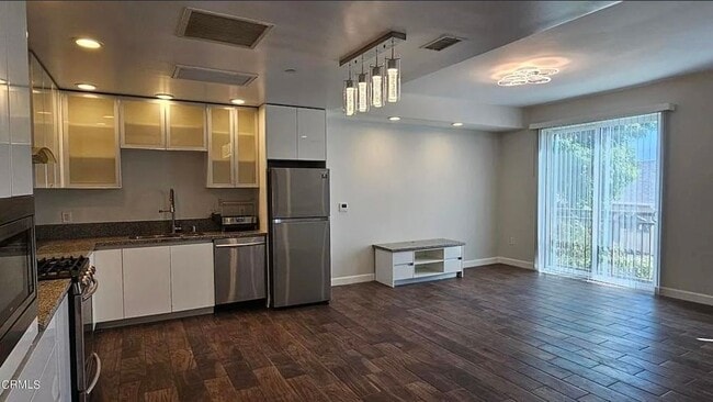 Photo - 28 N 3rd St
