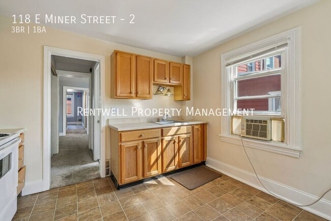 Photo - 118 E Miner St Unit 2