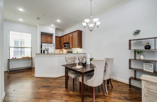 Photo - 202 McGowen St Unit True