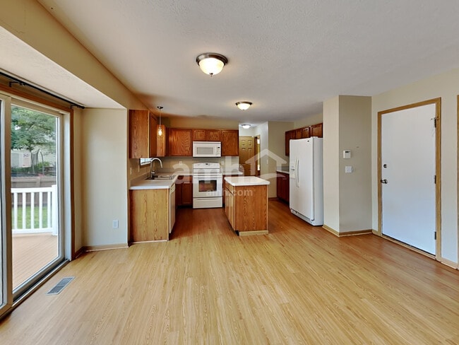 Photo - 5766 Wellbrid Dr