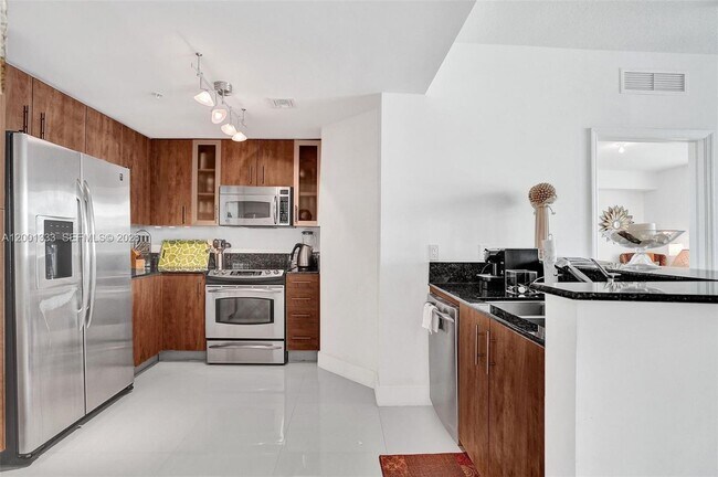 Photo - 7900 Harbor Island Dr Unidad 704