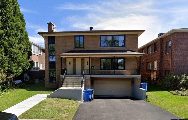 Building Photo - 238 Crois Harrow Unit 238