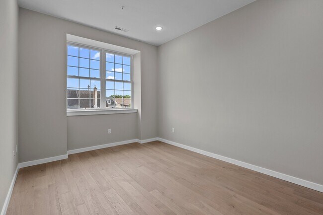 Photo - 418 Jefferson Ave Unit 2