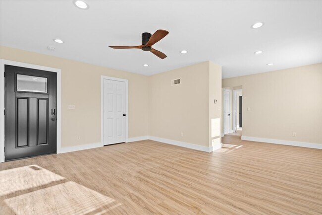 Photo - 621 Chestnut St Unit East