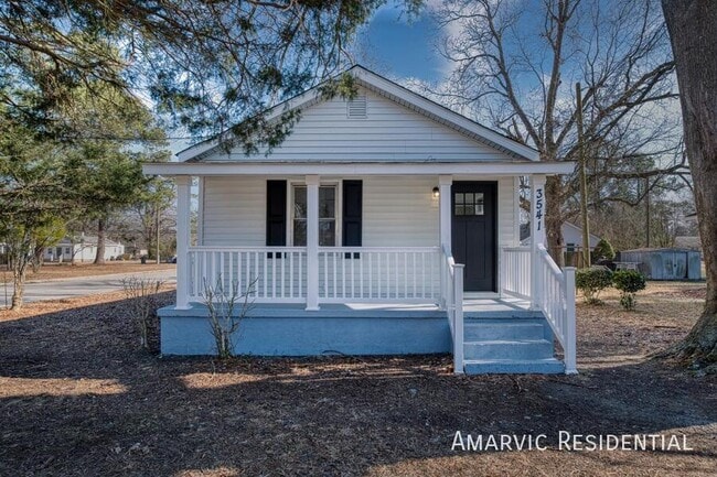 Building Photo - 3541 Zeno St