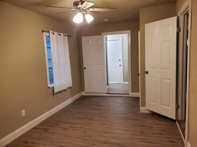 Photo - 5131 Lyndhurst Dr