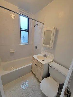 Photo - 1 bedroom in BRONX NY 10451 Unit 4B