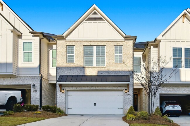 Building Photo - Walkable Lifetsyle in Westshore!