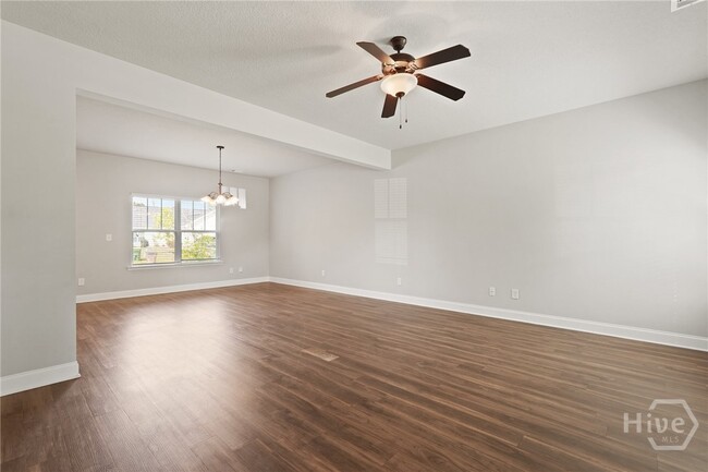 Photo - 612 Trellis Square