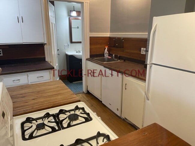 14 Rowley St Unidad C