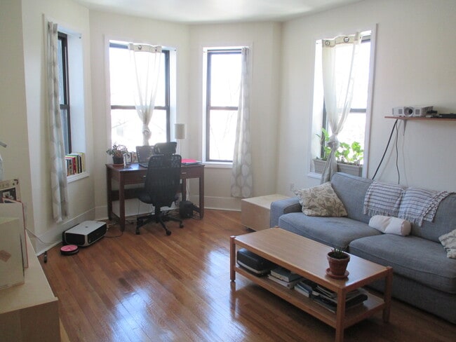 1258 Commonwealth Avenue Unidad 12