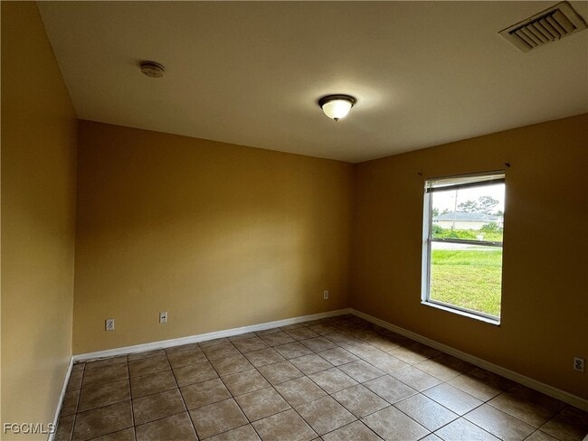 Building Photo - 4601 25th St SW Rental