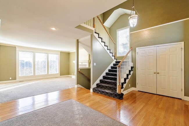 Photo - Gorgeous 4 Bedroom home in Blue Valley Schools