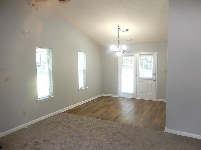 Photo - 2609 Lynn Rd