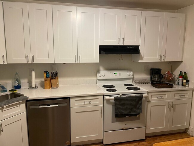 Photo - 1827 East Capitol St SE
