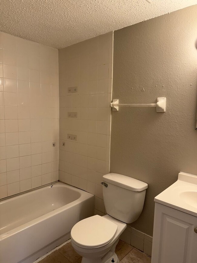 Photo - 2 bed room 1 bath duplex