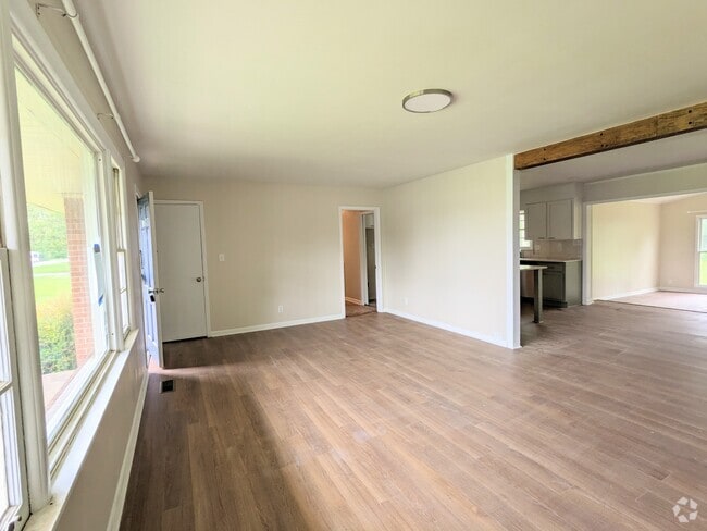 Building Photo - 9115 Strong Dr SE Rental