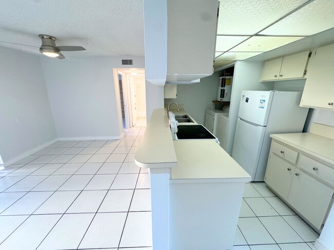 Photo - 4403 Treehouse Ln