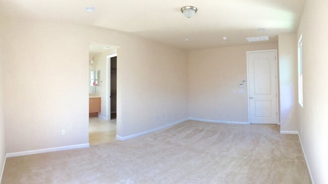 Photo - 910 Montage Cir