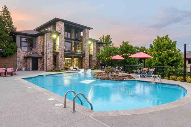 Building Photo - Aventura Falcon Valley Rental