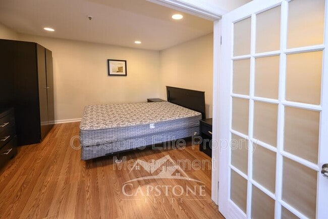 Photo - 206 Matthews Drive