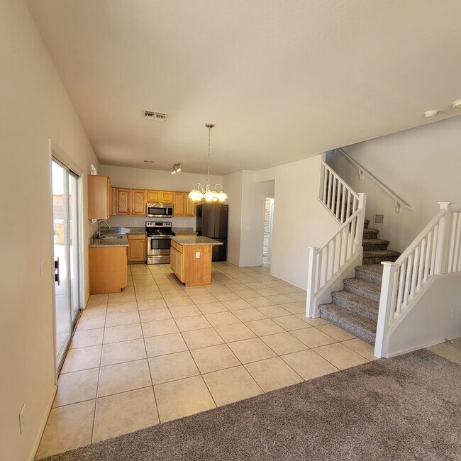 Photo - Bright 4Bdm 3Ba Goodyear home