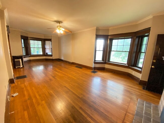 Photo - 1921 Summit St Unit 1921