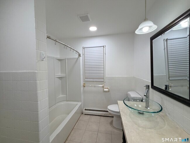 Photo - 12 Hilltop Ave Unidad 1