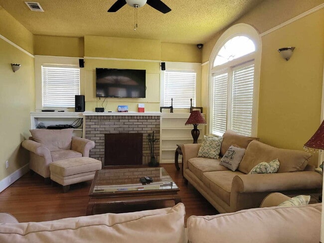 Photo - Historic home 2/1 for rent! Fully furnished Unidad New