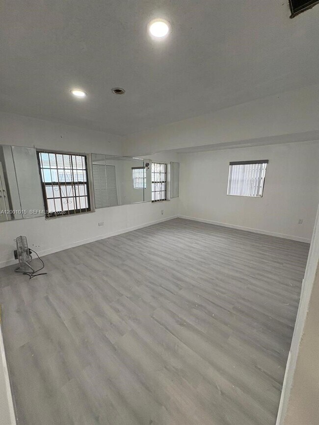 Photo - 2531 NW 88th St