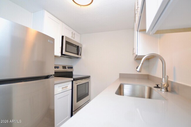 Photo - 44 E Roanoke Ave Unit Apt 8