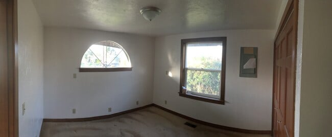 Building Photo - 4858 Naomi Ave Rental