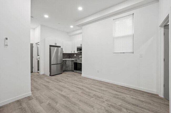 Photo - 1237 N 60th St Unit 2R