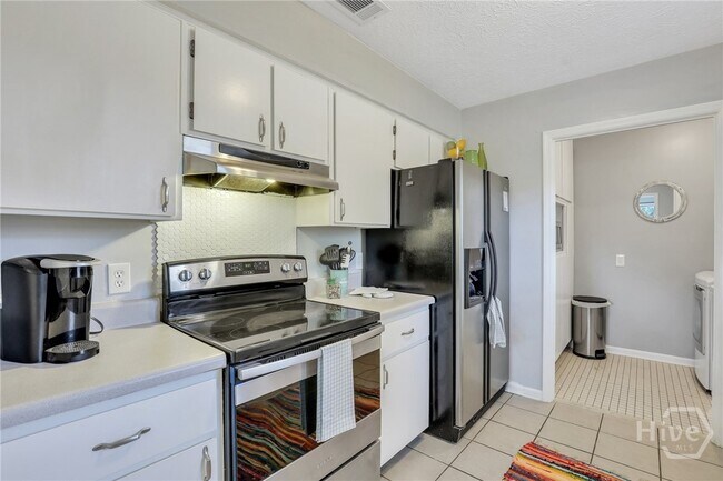 Photo - 10 Wyckfield Ct