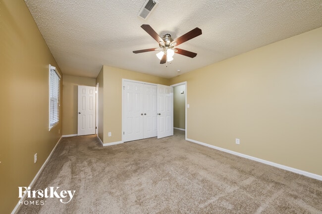 Photo - 160 Rhyne Ct