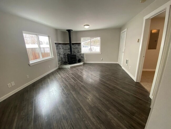 Photo - 104 W 12th Ave