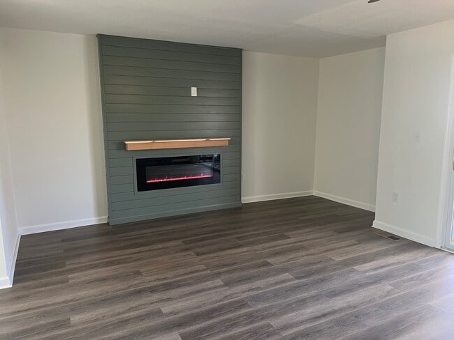 Photo - 36 Helmsman Ct