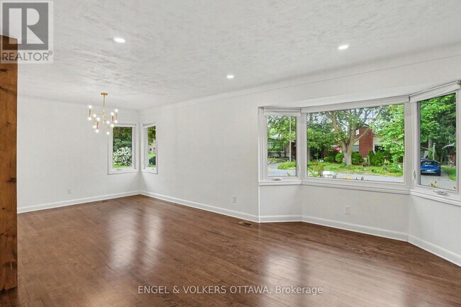 Photo - 524 Penhill Ave