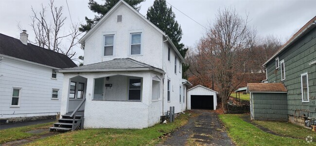 Building Photo - 15 Robble Ave Rental