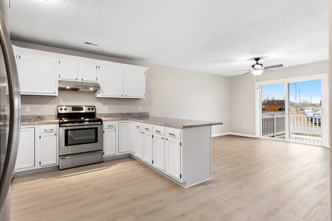 Photo - 107 Rystan Pl