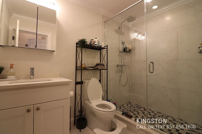 Photo - 17 Walk Hill St Unidad 1R