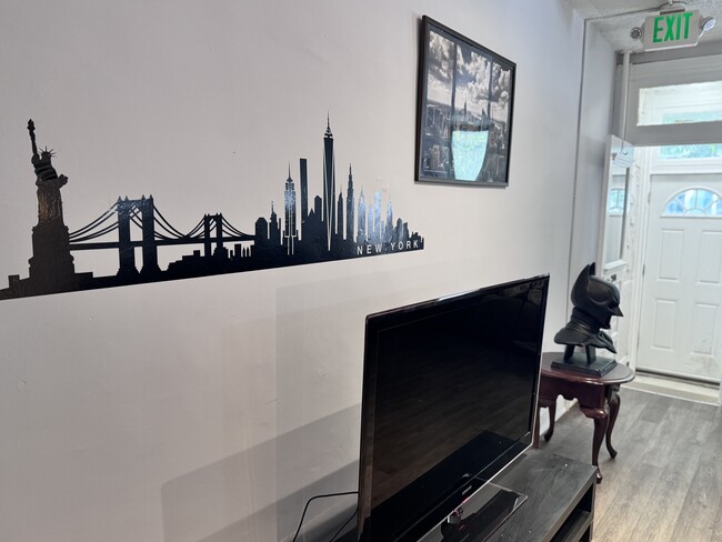 Photo - 2720 Maryland Ave