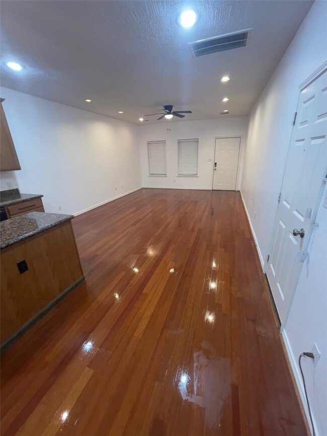 Photo - 1815 Lewis St