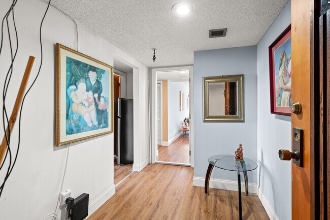 Photo - 9300 Bay Harbor Ter Unit Room for rent