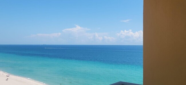 Building Photo - 2501 S Ocean Dr Unit 1508