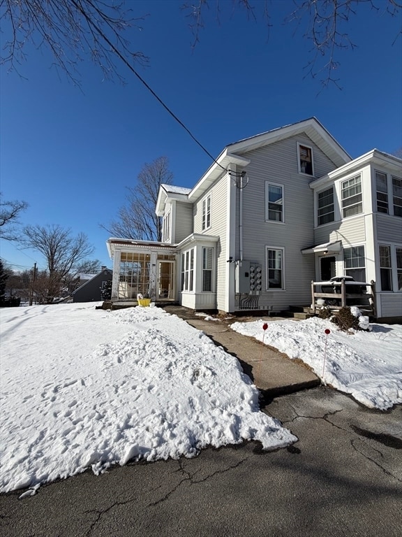 Building Photo - 12 E Main St Unit 4