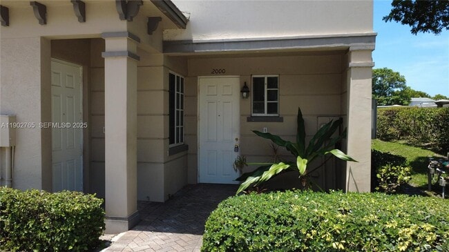 Building Photo - 2000 Freeport Dr Unit 4107