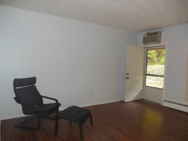 Unit Interior - Lookout Woods