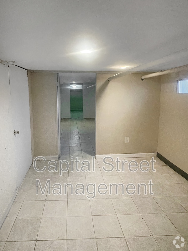 Building Photo - 72 1/2 Summer Ave - 1A Rental