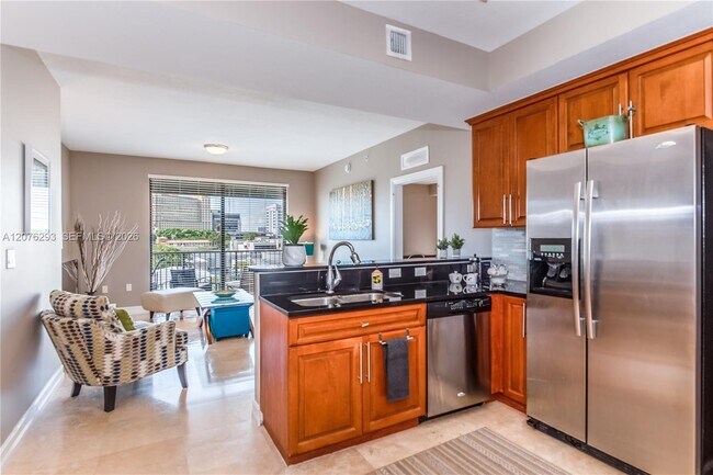 1650 Galiano St Unit 408